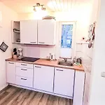 33 By Interhome بيت للعطل