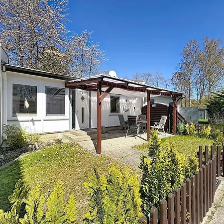 33 By Interhome